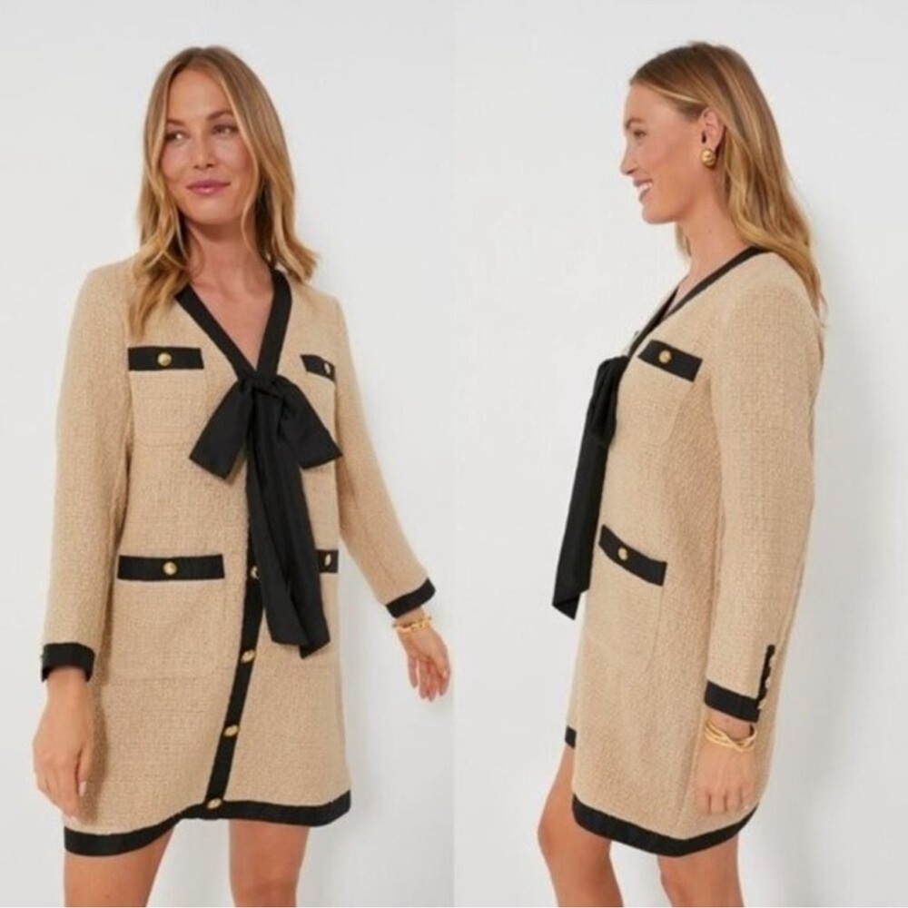 Pomander Place Cream and Black Sheath Dress Long Sleeve V-Neck